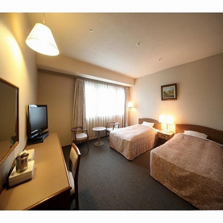 Hotel Crown Hills Takefu Echizen  Экстерьер фото
