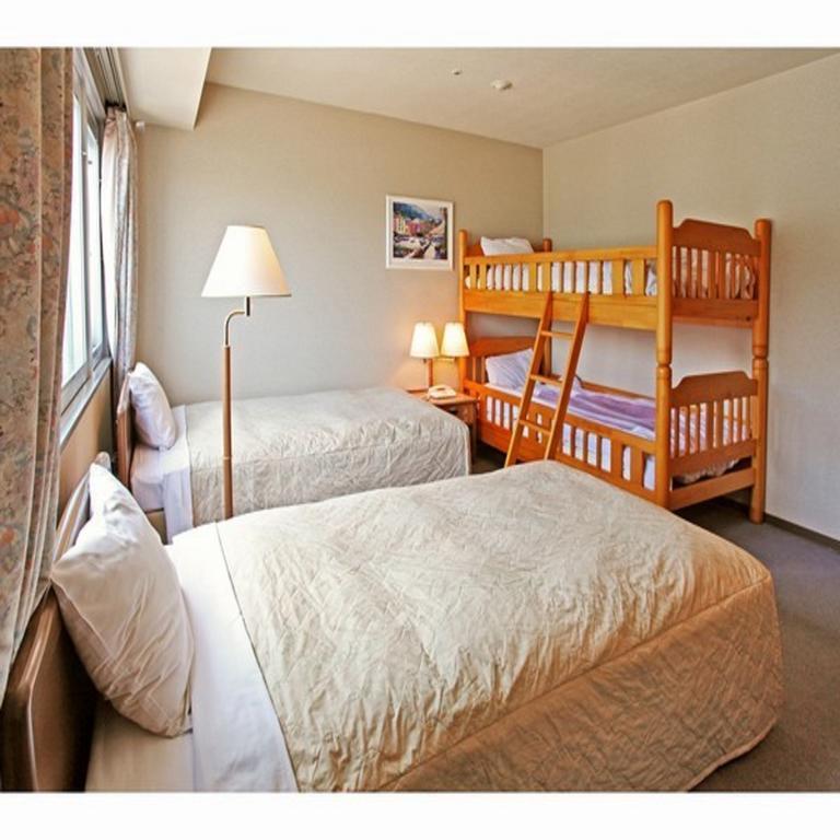 Hotel Crown Hills Takefu Echizen  Экстерьер фото