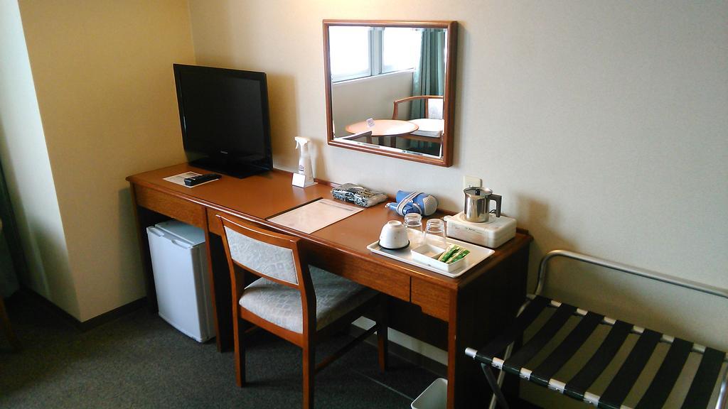 Hotel Crown Hills Takefu Echizen  Экстерьер фото