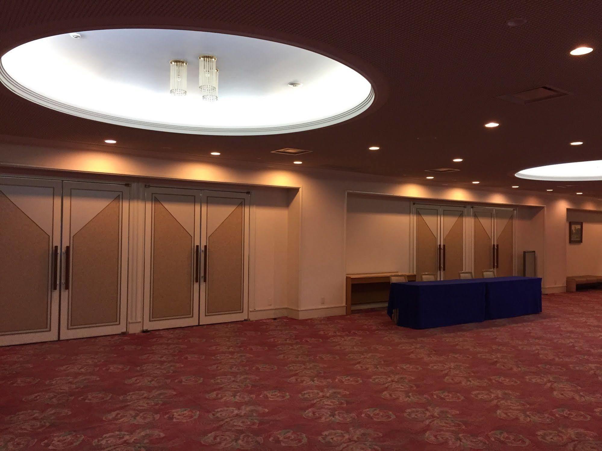 Hotel Crown Hills Takefu Echizen  Экстерьер фото